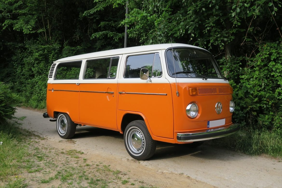 Te huur Verhuur VW bus busje T1 T2 splitbus combi van minivan volkswagen oldtimer huwelijk trouw ancêtre kombi-legend belgique belgie louer be