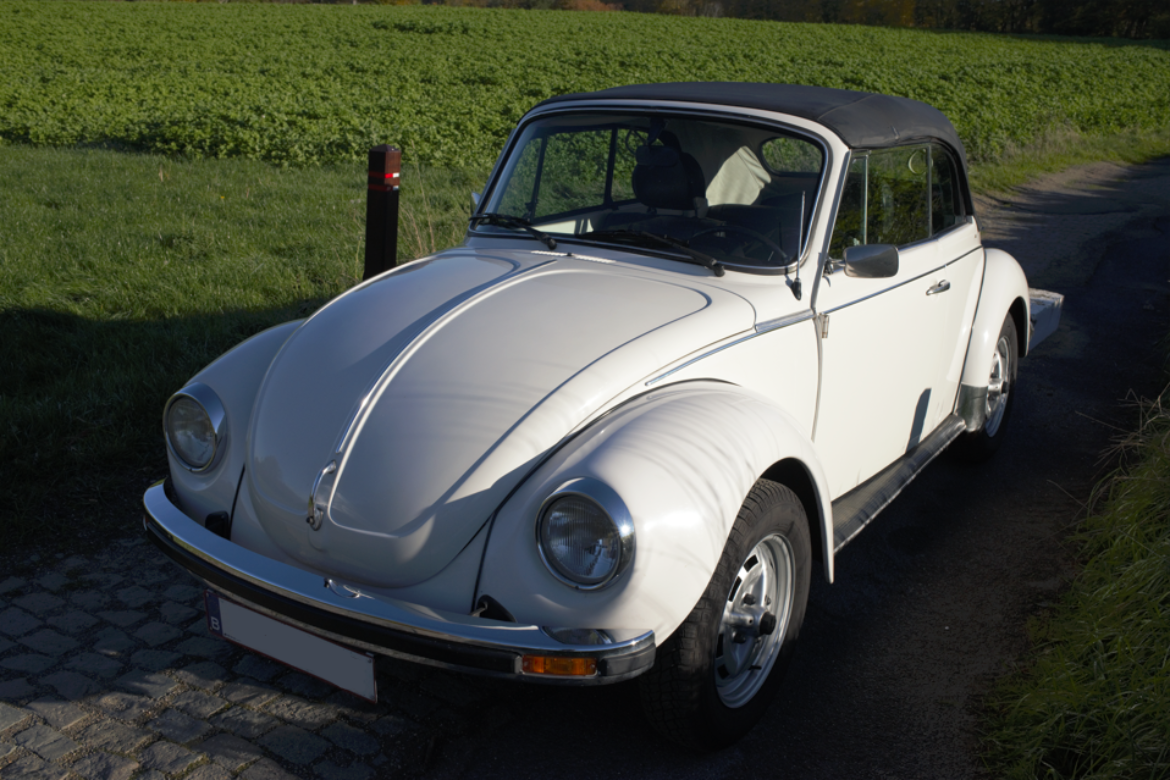 VW Beetle Cox Coccinelle 1303 Volkswagen witte kever cabriolet blanc white huren louer ceremonie mariage trouwauto